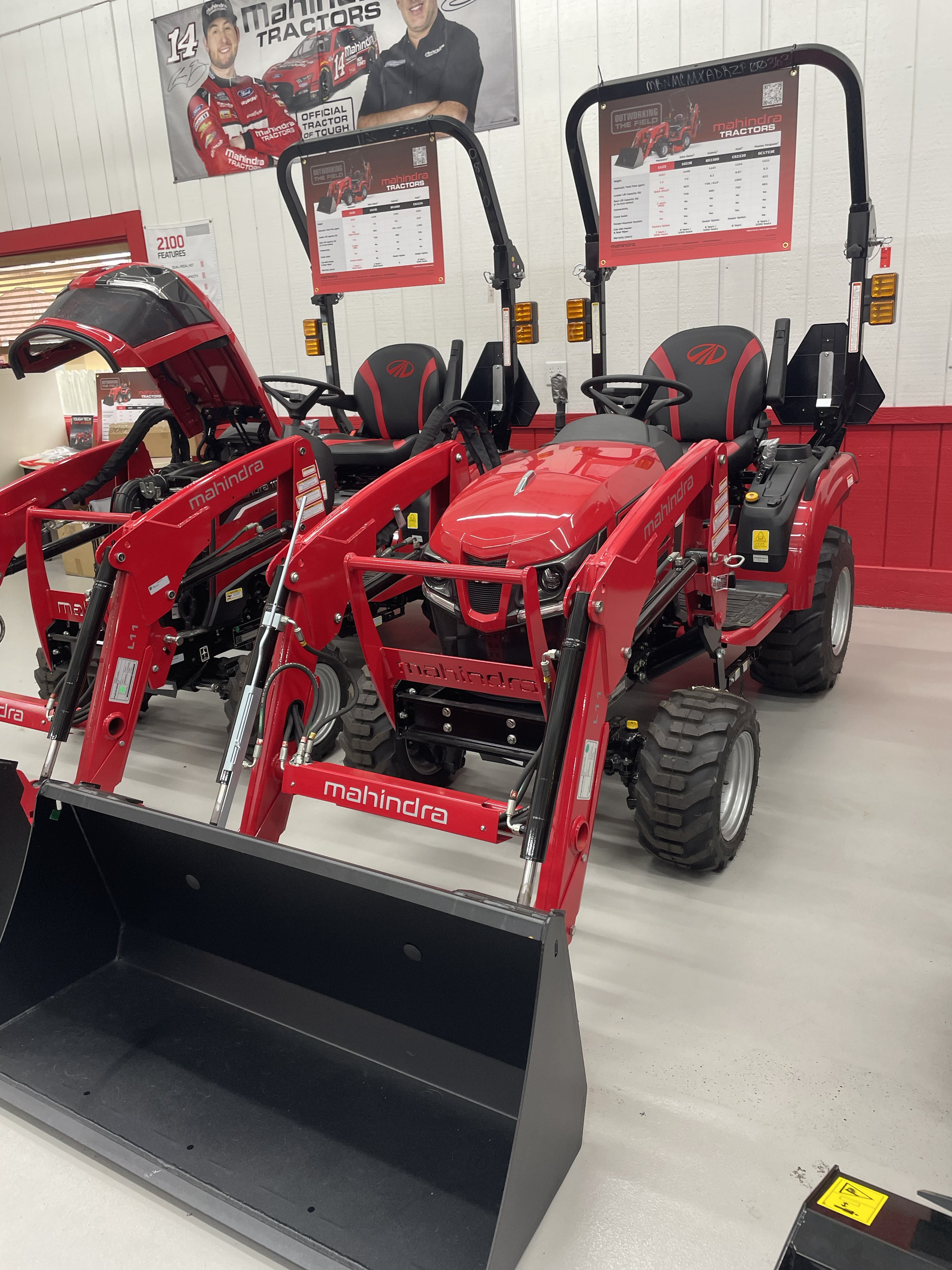 2025 Mahindra 1123 HST TL