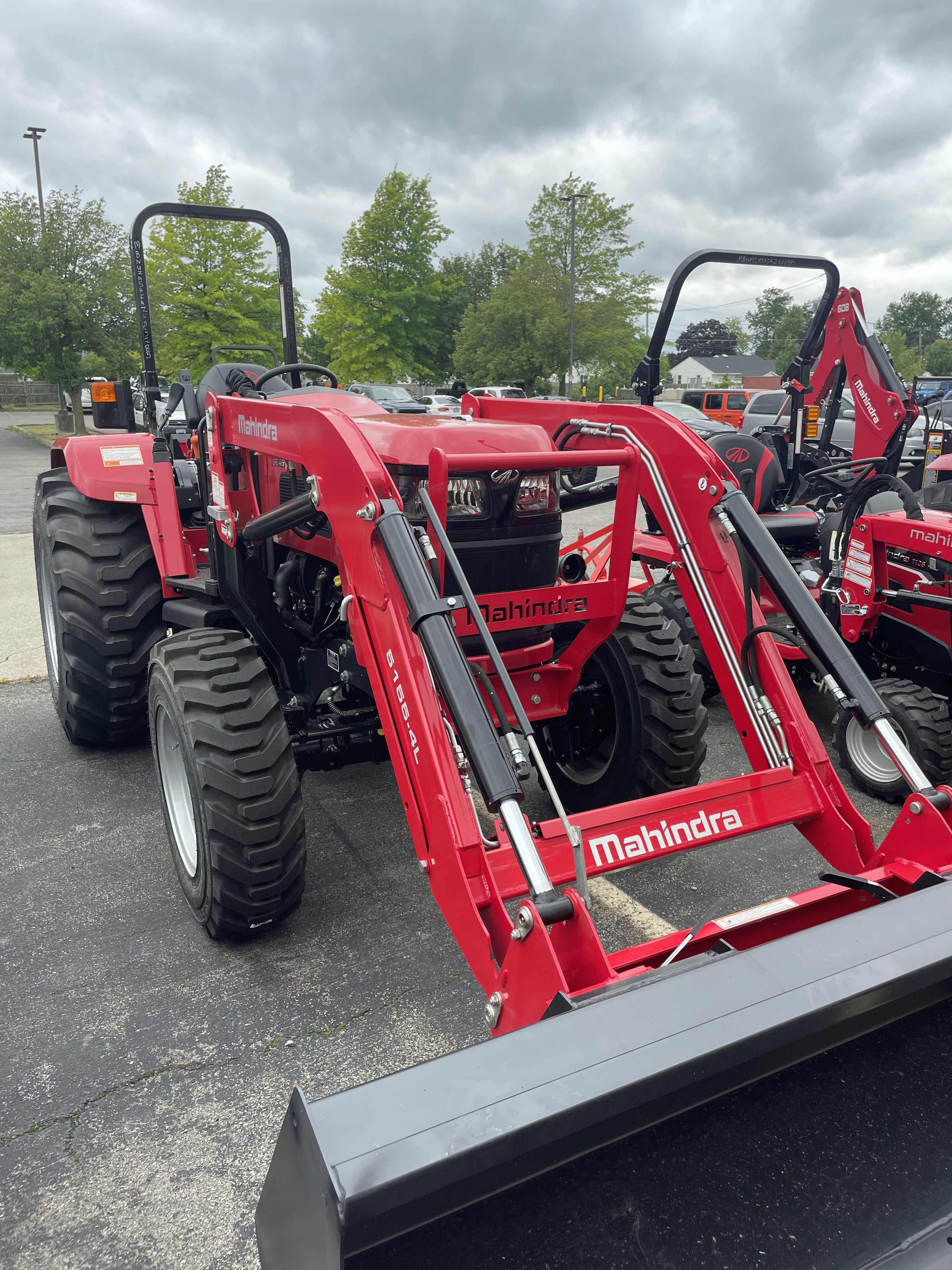 2025 Mahindra 5145 4WD TL