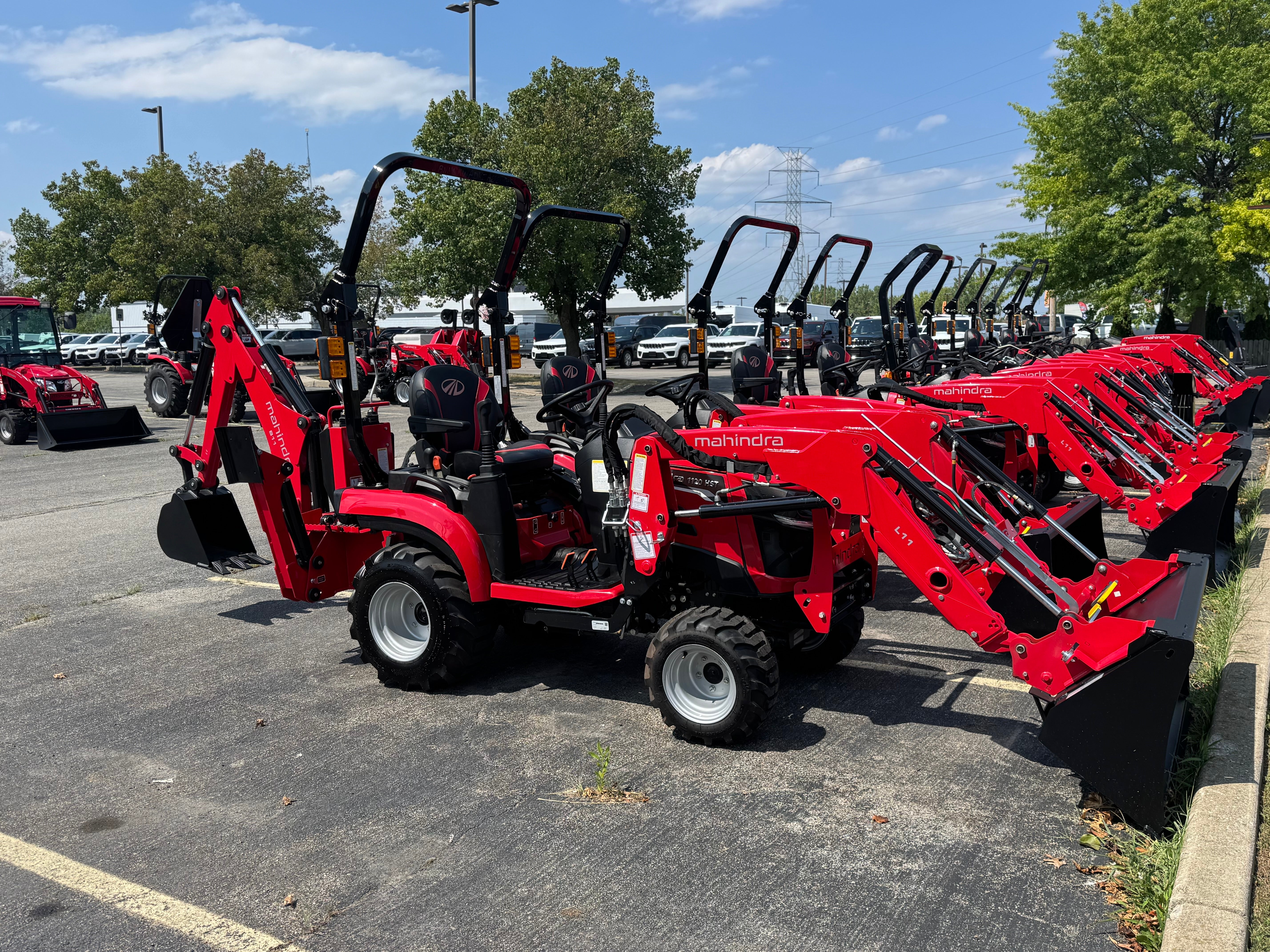 2025 Mahindra 1120 HST TLB Tractor With Loader
